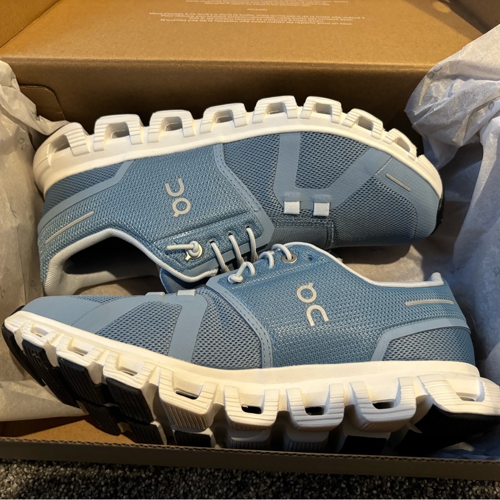 On Running Chambray (Light Blue) Sneakers